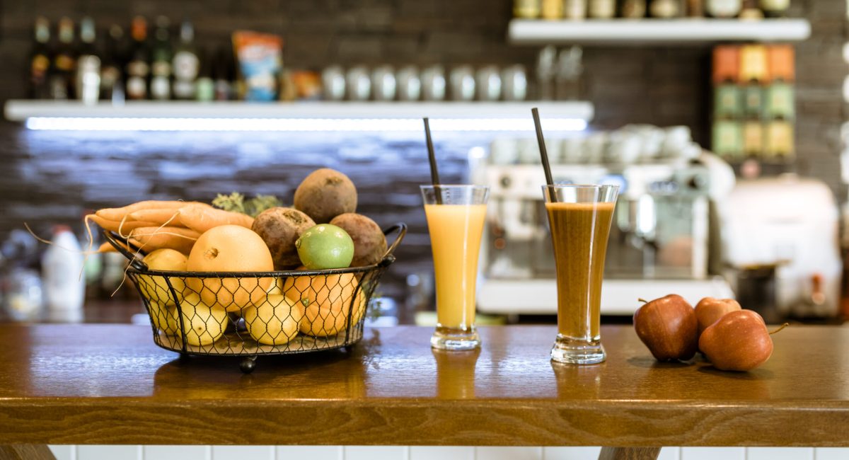 bar-still-life-with-fruits-drinks